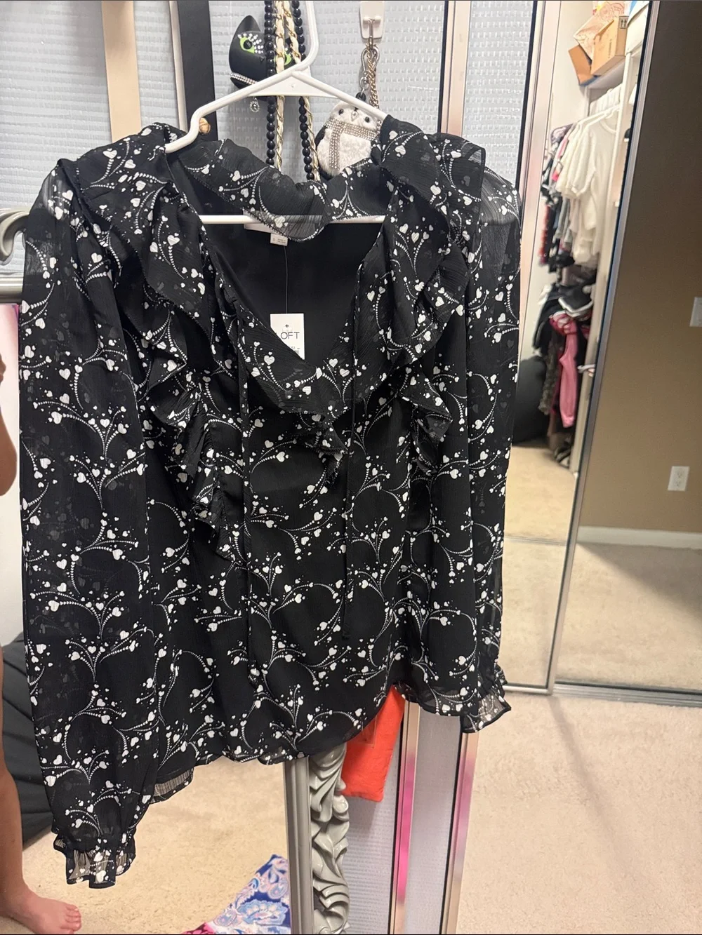 Bundle of 3 Floral Tops - Picture 2 of 11